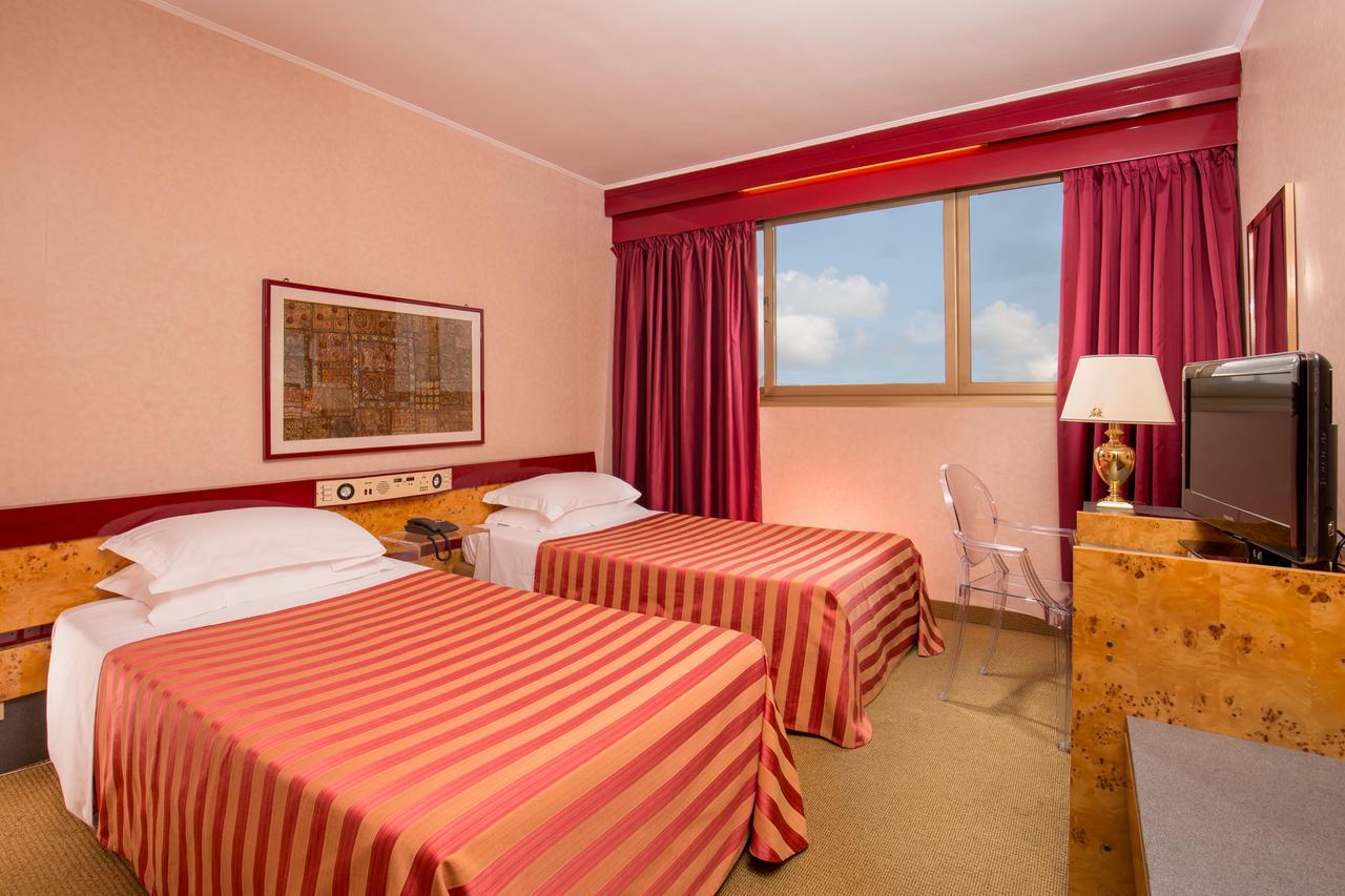 Enea Hotel Pomezia Esterno foto